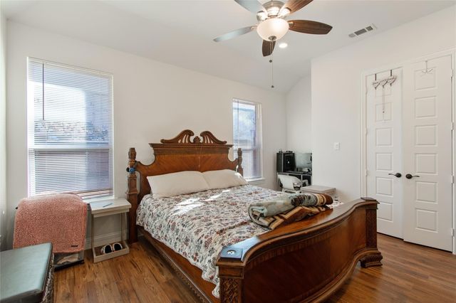 1930 Muncie Avenue, Dallas, TX 75212