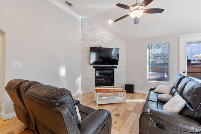 1930 Muncie Avenue, Dallas, TX 75212