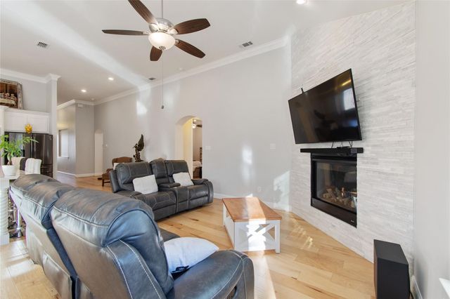 1930 Muncie Avenue, Dallas, TX 75212