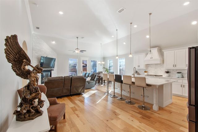 1930 Muncie Avenue, Dallas, TX 75212