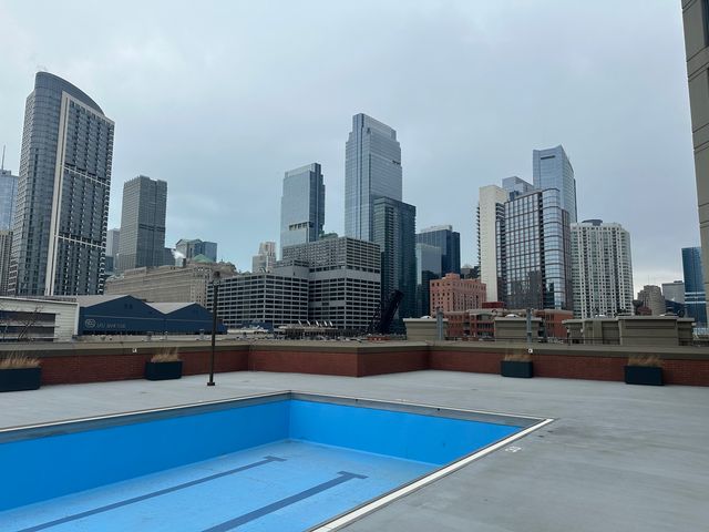 481 N Clinton Street, Chicago, IL 60654