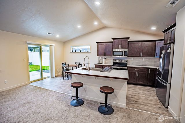 4240 W Bufflehead blvd, Moses Lake, WA 98837
