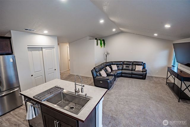 4240 W Bufflehead blvd, Moses Lake, WA 98837