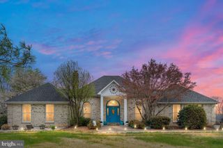13 AUBREY CT, Charles Town, WV 25414