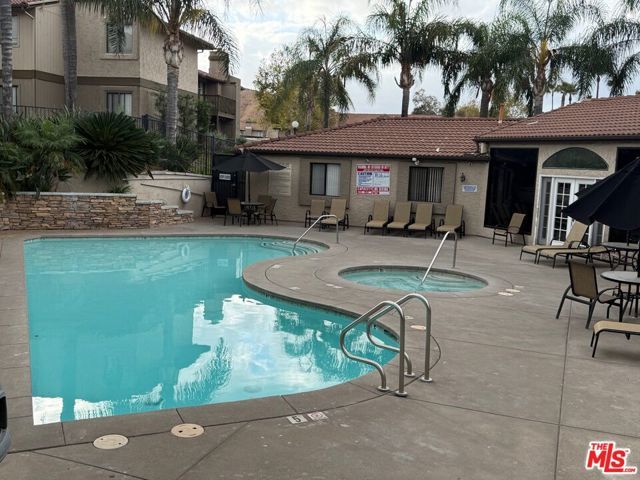 1265 Kendall Drive 6I5, San Bernardino, CA 92407