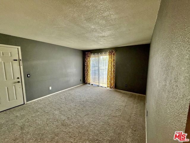 1265 Kendall Drive 6I5, San Bernardino, CA 92407