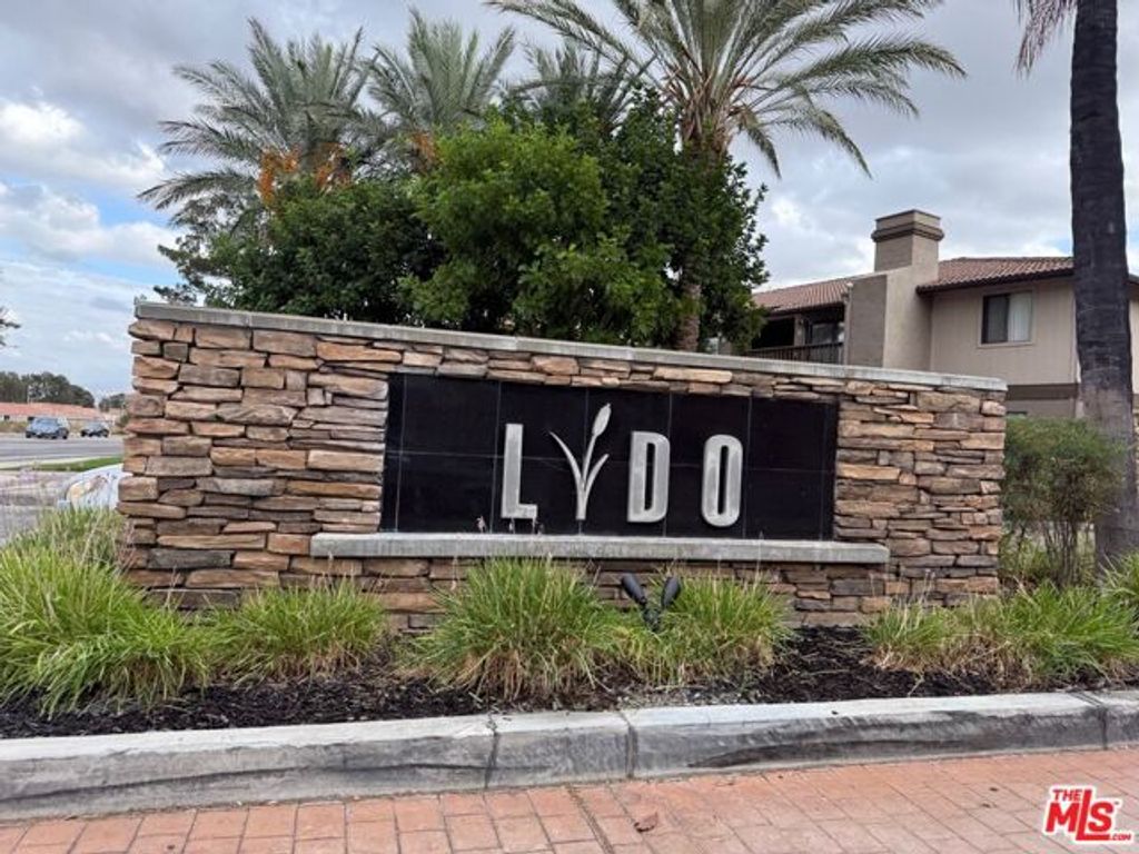 1265 Kendall Drive 6I5, San Bernardino, CA 92407