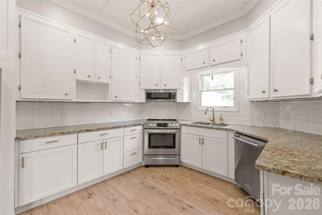200 Park Avenue, Mount Holly, NC 28120