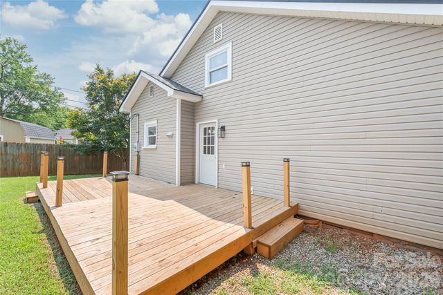 200 Park Avenue, Mount Holly, NC 28120