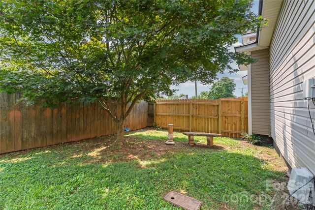 200 Park Avenue, Mount Holly, NC 28120