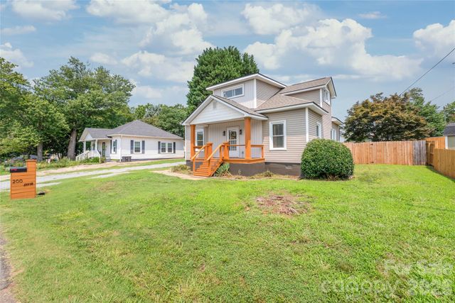 200 Park Avenue, Mount Holly, NC 28120