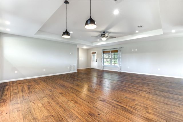 6910 S Mallard Drive, Fulshear, TX 77441