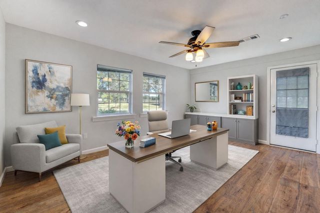 6910 S Mallard Drive, Fulshear, TX 77441