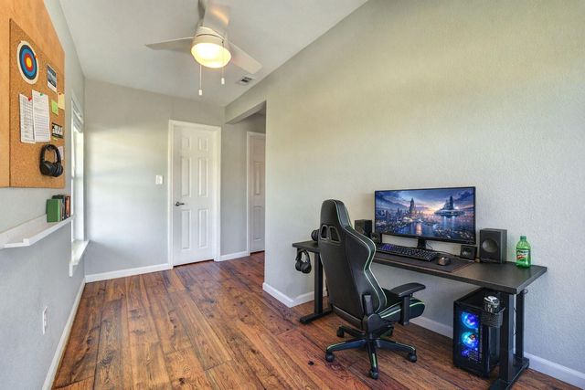 6910 S Mallard Drive, Fulshear, TX 77441