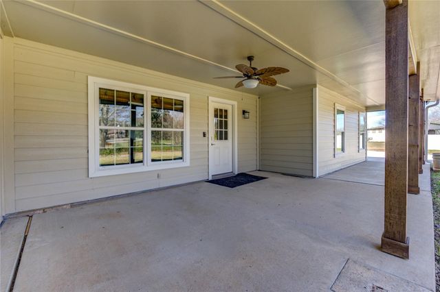 6910 S Mallard Drive, Fulshear, TX 77441