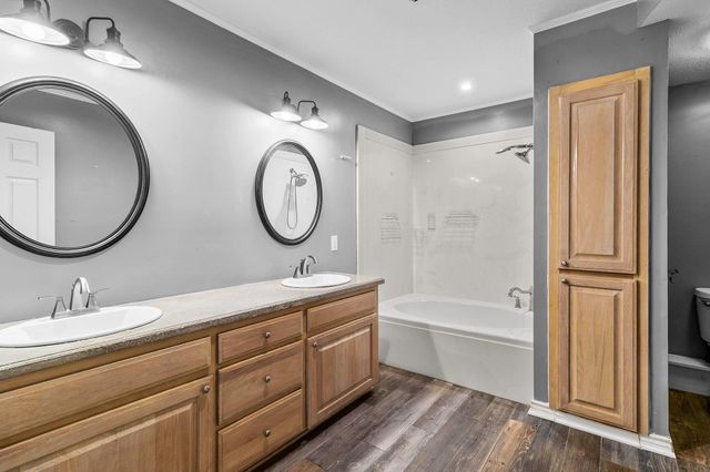 216 N Lake Drive, Livingston, TX 77351