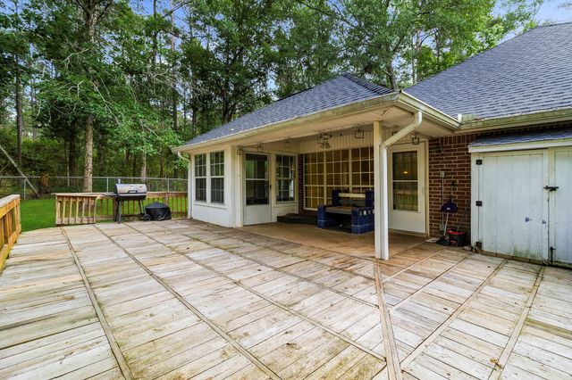 216 N Lake Drive, Livingston, TX 77351