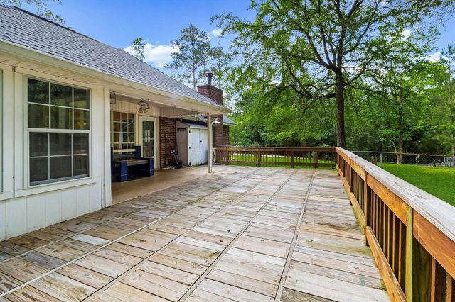 216 N Lake Drive, Livingston, TX 77351