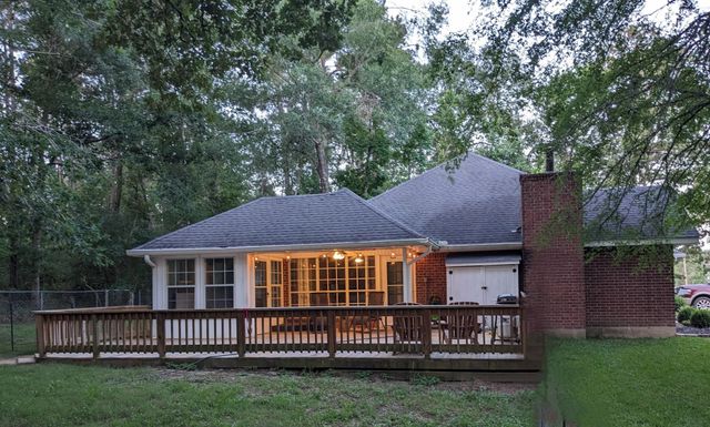 216 N Lake Drive, Livingston, TX 77351