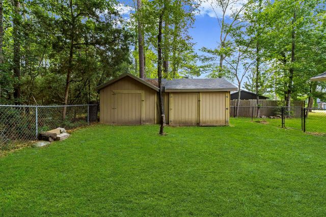 216 N Lake Drive, Livingston, TX 77351