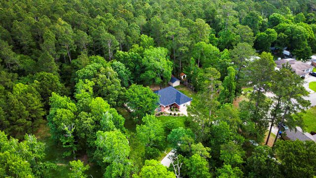 216 N Lake Drive, Livingston, TX 77351