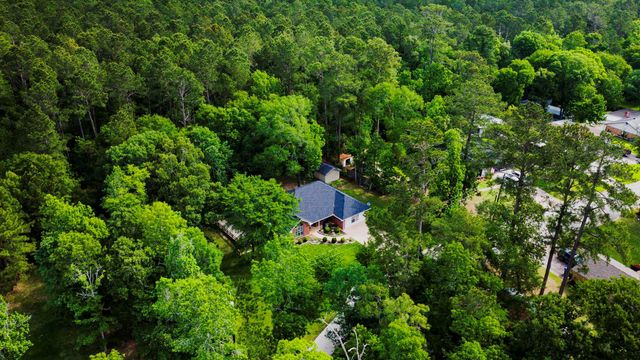 216 N Lake Drive, Livingston, TX 77351