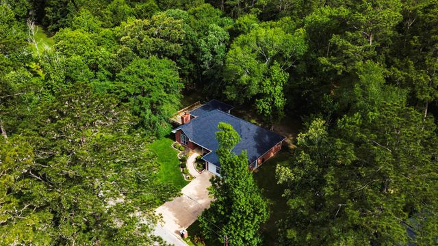 216 N Lake Drive, Livingston, TX 77351
