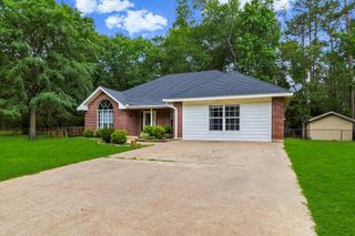 216 N Lake Drive, Livingston, TX 77351