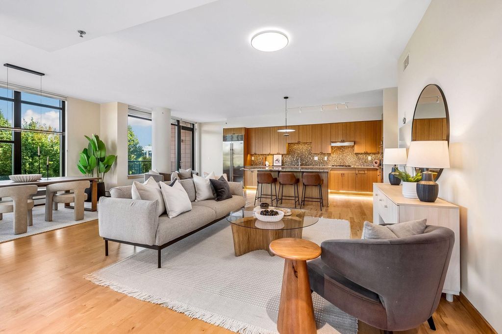 215 10th Avenue S 313, Minneapolis, MN 55415 — exterior