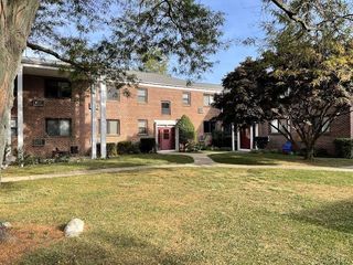 22 Lawrence Drive C, White Plains, NY 10603