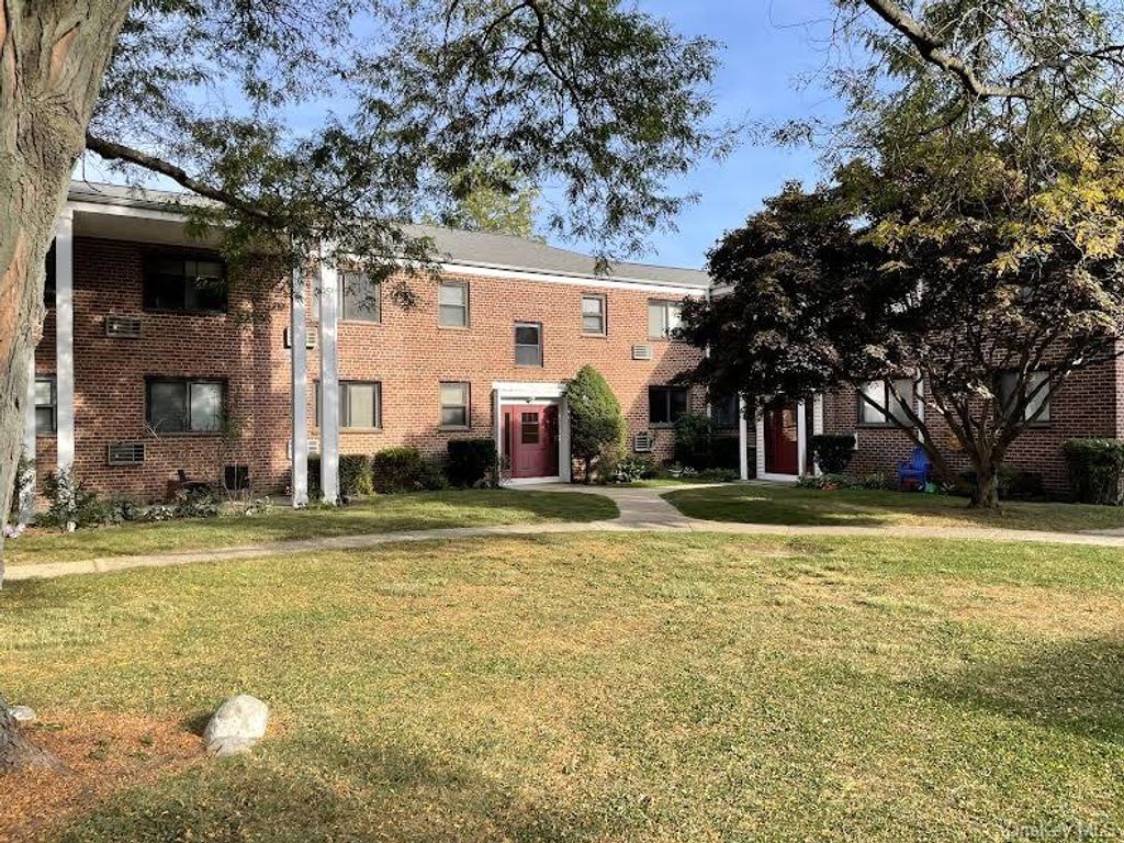 22 Lawrence Drive C, White Plains, NY 10603