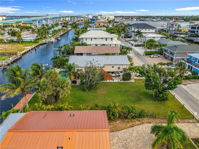 219 Primo DR, Fort Myers Beach, FL 33931