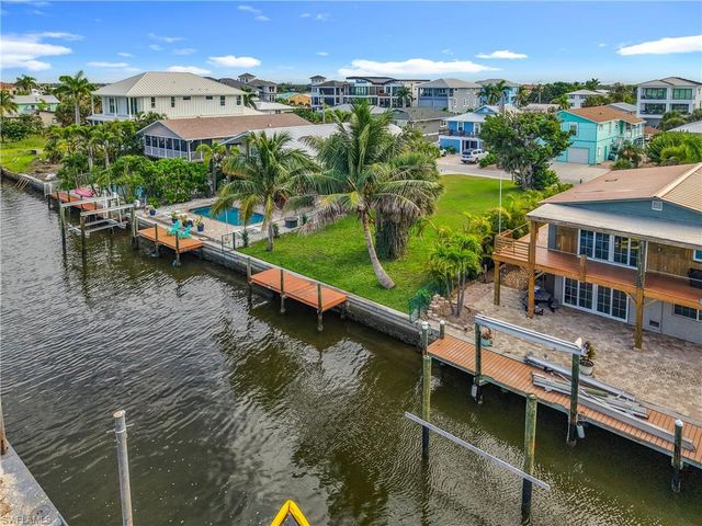 219 Primo DR, Fort Myers Beach, FL 33931