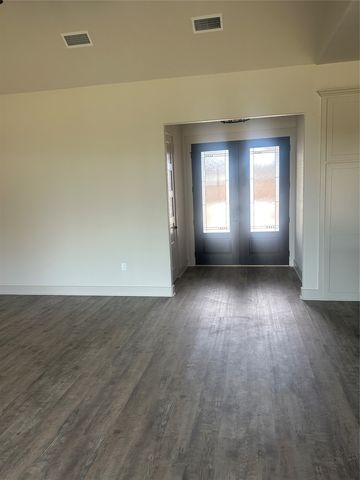 1604 N Mason, Bowie, TX 76230