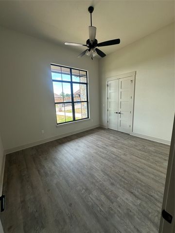 1604 N Mason, Bowie, TX 76230