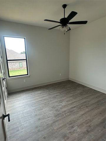 1604 N Mason, Bowie, TX 76230