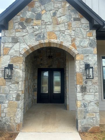 1604 N Mason, Bowie, TX 76230