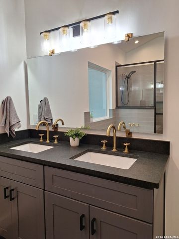 1454 BOB WHITE DR, Spring Branch, TX 78070