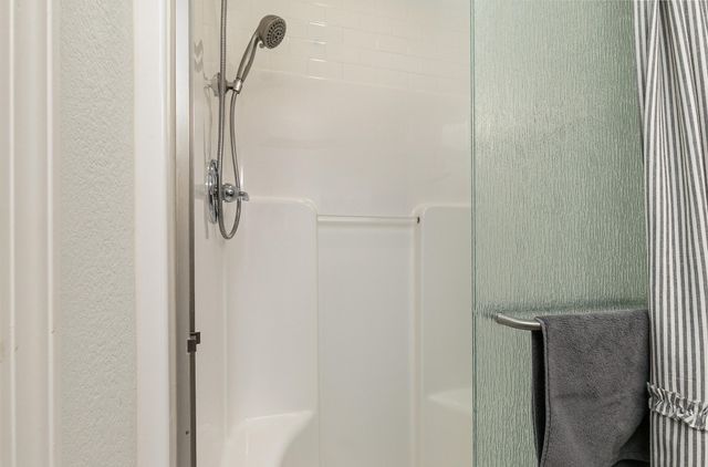 1670 Hideaway Road, Galena, MO 65656