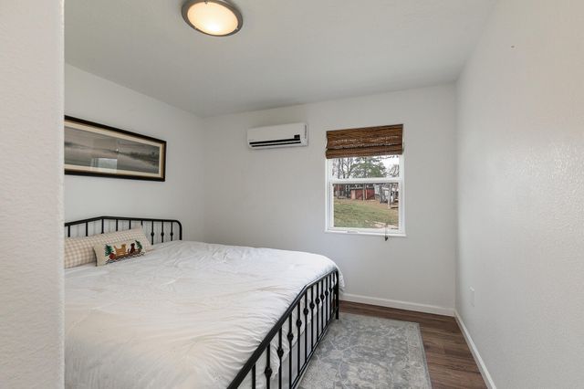 1670 Hideaway Road, Galena, MO 65656