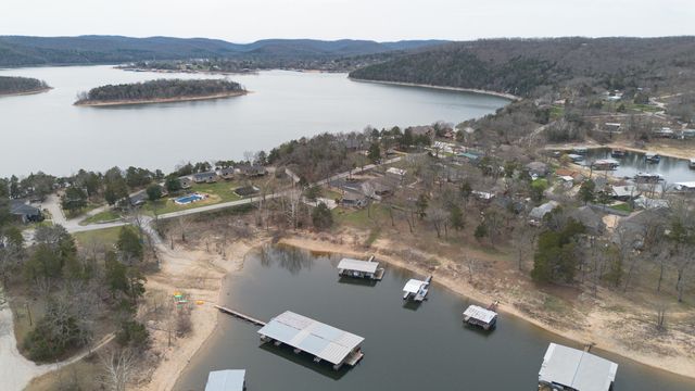 1670 Hideaway Road, Galena, MO 65656