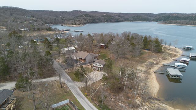 1670 Hideaway Road, Galena, MO 65656