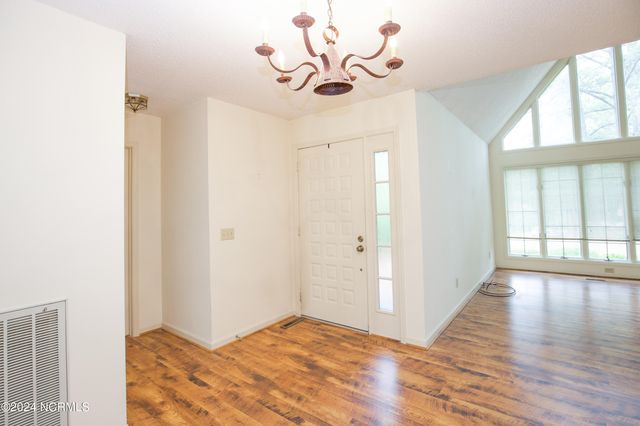 620 Diamondhead Drive S, Pinehurst, NC 28374