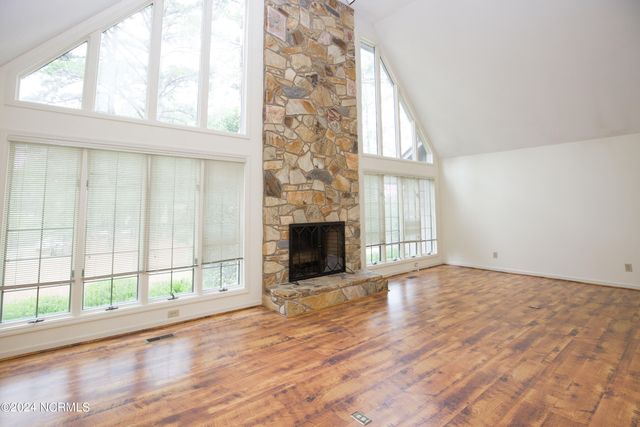 620 Diamondhead Drive S, Pinehurst, NC 28374
