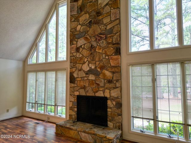 620 Diamondhead Drive S, Pinehurst, NC 28374