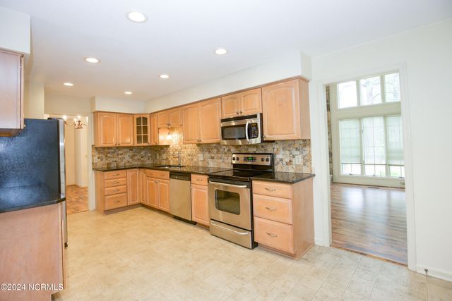 620 Diamondhead Drive S, Pinehurst, NC 28374