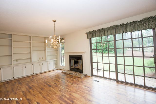 620 Diamondhead Drive S, Pinehurst, NC 28374