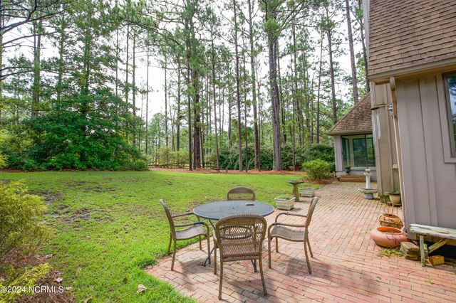 620 Diamondhead Drive S, Pinehurst, NC 28374