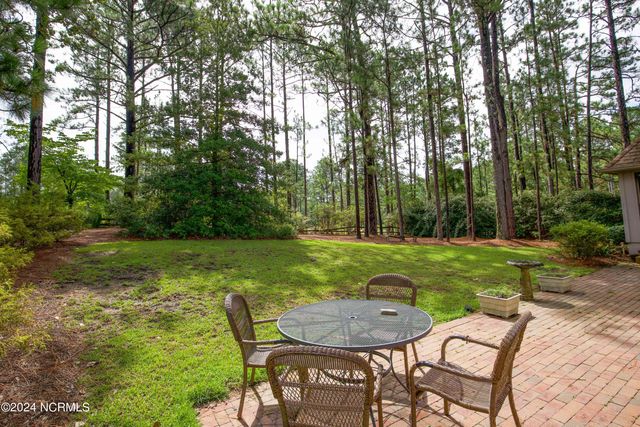 620 Diamondhead Drive S, Pinehurst, NC 28374
