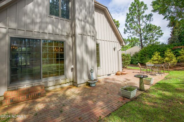 620 Diamondhead Drive S, Pinehurst, NC 28374